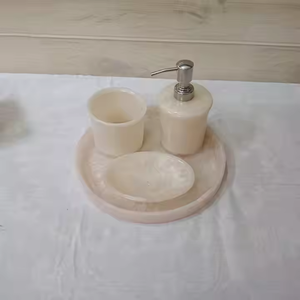 Ensemble de salle de bain en résine classique fait à la main en trois pièces, organisateur de vanité de luxe, porte-savon, porte-brosse à dents, plateau durable - Product Image 6