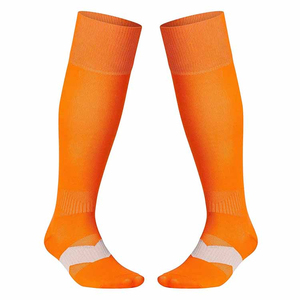 Calcetines deportivos de fútbol de alta calidad con todos los tamaños disponibles Calcetines deportivos lisos largos a precio mayorista Calcetines de fútbol para adultos - Product Image 1