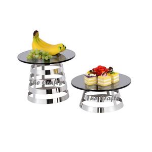 Support à gâteau en fer de conception avantageuse avec serveur de pâtisserie et de collations en résine au prix de gros - Product Image 2