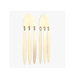 Pendientes de Metal metálico de moda para mujer con perla diamante Simple hueco cuadrado diseño geométrico boda producto a granel - Product Image 2