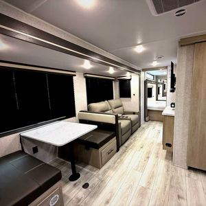 Nuevo RV Del La Terra 263 RK 2026 Usado en Excelente Estado, de Este a Oeste, en Venta para Camping y Viajes - Product Image 2