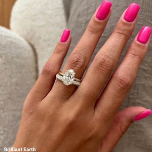 Ensemble de mariage en moissanite taille ovale 3,85 carats, bague de fiançailles en or jaune 14 carats massif, sertie à griffes - Product Image 3