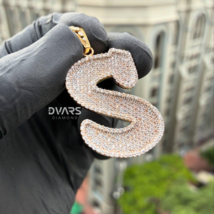 Pendentif Lettre Initiale Personnalisée Entièrement Sertie de Moissanite D-VARS, Plaqué Or 18K, Bijou Hip-Hop de Luxe pour Rappeur, en Argent 925 - Product Image 1