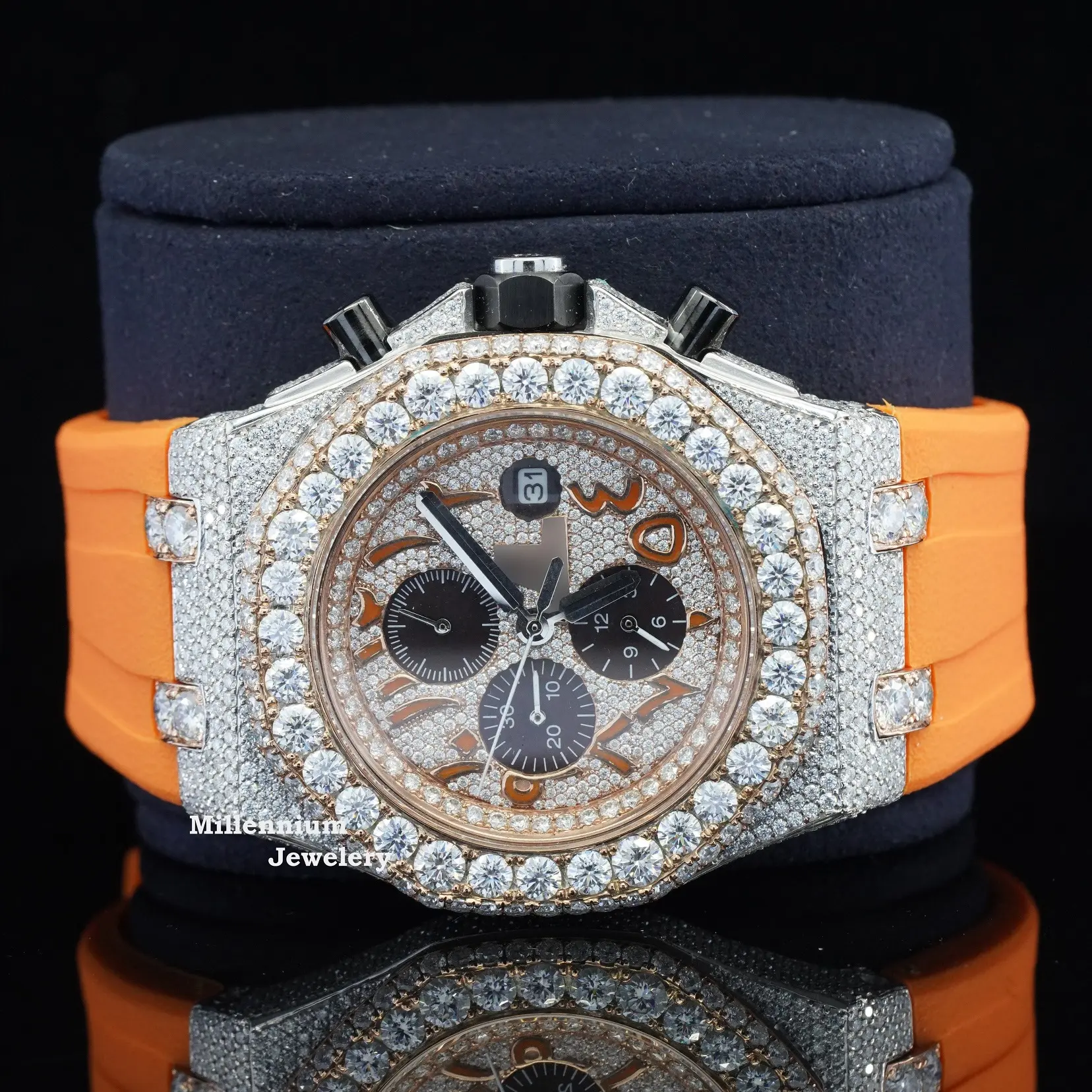 Penjualan Terbaik jam tangan Hip Hop Moissanite Iced Out jam tangan Chrono untuk pria sabuk karet jam tangan harga grosir