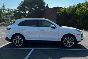 2021 คาเยนน์ เอส เครื่องยนต์วี6 ทวินเทอร์โบ 434 แรงม้า ระบบขับเคลื่อนสี่ล้อ พร้อมแพ็คเกจพรีเมียม พลัส - Product Image 3