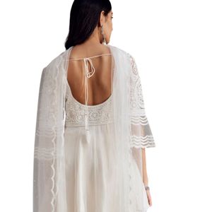 Bianco ricamato peplo Kurta con Palazzo e rete Dupatta all'ingrosso donna abbigliamento etnico OEM fornitore di abbigliamento personalizzato - Product Image 5