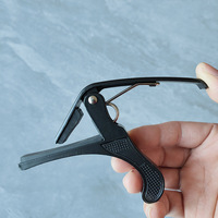 Large-sized Acoustic Folk Metal Capo for Grab with Big Hands Electric Guitar Wood Guitar Ukulele Guitar Accessories Factory Sale