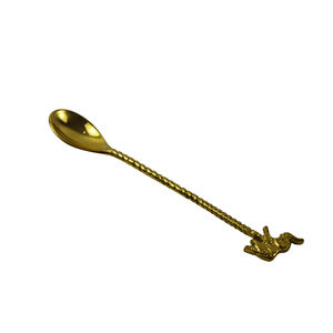 Cuillère en laiton au design classique en forme d'ananas avec manche côtelé embossé fait main en laiton pour usage hôtelier et en restauration - Product Image 3