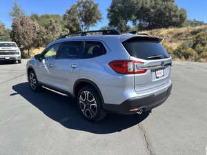 Subaru Ascent 2024 en parfait état - Product Image 3