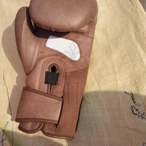 Guantes de boxeo tailandeses profesionales de alta calidad Logotipo personalizado Guantes DE LUCHA cómodos y de cuero - Product Image 4