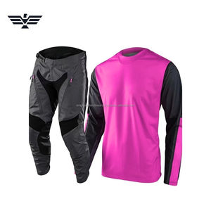 Conjunto Deportivo para Hombre – Camisa Transpirable de Manga Larga y Pantalones Utilitarios en Color Personalizado - Product Image 6