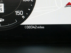 Land Rover Defender X-Dynamic SE d'occasion propre, modèle 2023 - Product Image 4