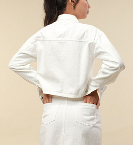 Custom Casual Outwear <b>Lightweight</b> Soft Button up Full Sleeve Oversize Womens Crop <b>Denim</b> <b>Jacket</b> OEM Customized Women <b>Denim</b> <b>Jacket</b> - Product Image 5