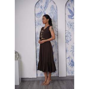 Conjunto de Falda Midi Acampanada de Crepé Cocoa Dusk y Top con Cuello en V y Lazo, Casual, Transpirable, de Alta Calidad, Tejido de Punto de Algodón y Spandex, Primavera - Product Image 4