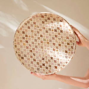 Plateau de service en bois MDF de style unique incrusté de nacre ronde faite à la main pour le service des aliments ou la décoration intérieure - Product Image 5