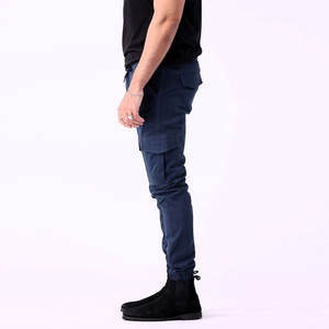 Vêtements de sport Pantalon cargo pour homme avec logo imprimé personnalisé Couleur unie Coupe ajustée Pantalon cargo pour homme avec poches latérales - Product Image 5