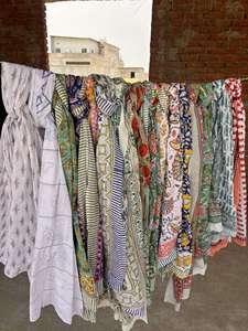 Nouvel arrivage d'été de sarongs imprimés à mandala personnalisés vêtements de plage paréo sexy pour femmes sarong de plage avec pompon - Product Image 3