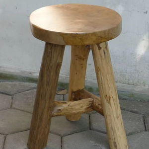 Le tabouret moderne en bois au design minimaliste complète les intérieurs contemporains, les hôtels, les salons et les commerces du monde entier - Product Image 1