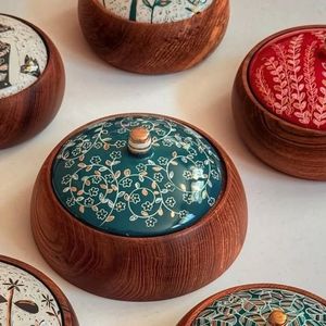 Marmite en bois de la meilleure qualité, boîte indienne Roti Chapati en émail, bonne qualité traditionnelle parfaite - Product Image 4