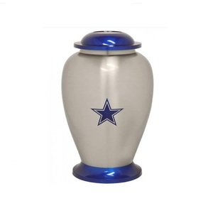 Urnas de latón hechas a mano de lujo para cenizas, urnas para mascotas conmemorativas de cremación Premium con acabado elegante, exportador mayorista - Product Image 5