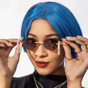 Lunettes de soleil de luxe pour femmes, monture optique incrustée de moissanite 5A, style hip-hop, lunettes de soleil moissanite glacées, cadeau - Product Image 4