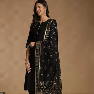 Kurta étnica negra para mujer, de viscosa y rayón, con pantalones y dupatta, estilo indio pakistaní, salwar kameez - Product Image 1