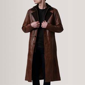 Manteau Charlton à simple boutonnage en cuir ciré marron, style gothique vintage, col à capuche, imprimé, design trench-coat - Product Image 5