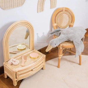 Coiffeuse pour enfants en rotin avec tiroir Jouets en rotin fabriqués au Vietnam Écologique et durable - Product Image 1