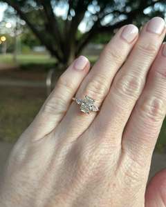 Anillos de compromiso de diamantes de moissanita de corte radiante para mujer, plata 925 y oro sólido de 10K-18K, joyería de boda fina - Product Image 4