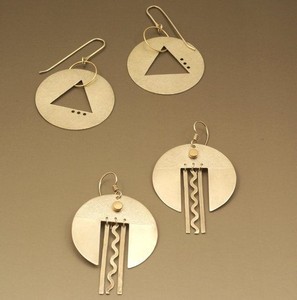 Pendiente de aro de Latón chapado en oro para niña - Product Image 2