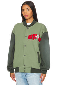 Chaqueta universitaria con botón a presión para mujer, chaqueta de béisbol verde personalizada de diseño único para mujer, Chaqueta corta de lana y Letterman para mujer - Product Image 5