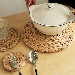 New Classic Eco-Friendly Water Hyacinth Rattan Round Placemats and <b>Coasters</b> Handmade Wedding Table Decoration Accessories - Product Image 3