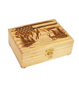 Caja de joyería tallada a mano grabada de urna de madera hecha a mano para mujer y hombre joya | Cajas decorativas | Almacenamiento (riel de bandera de EE. UU.) - Product Image 5