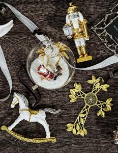 L'ornement élégant de croix d'éternité ajoute une touche classique et festive à la décoration de l'arbre de Noël et au décor saisonnier de l'Inde - Product Image 5