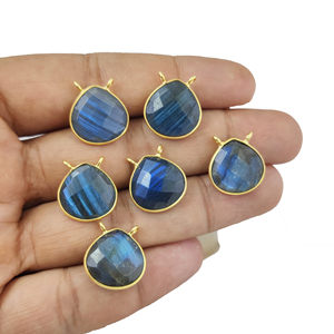 Turquoise Gemstone Coeur Pendentif Lunette Ensemble Argent Sterling Plaqué Rhodium Plaqué Or Fabriqué À La Main Beaux Bijoux - Product Image 5