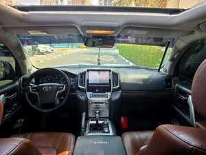 TRANSMISSION AUTOMATIQUE TOYO TA LA ND CRUI SER VXR 2018 KM 201,000 7 PLACES 8 CYLINDRES D'OCCASION EN BON ÉTAT D'USAGE - Product Image 2