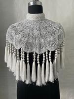 Cape en velours brodée à la main Conifer |   Travail de broderie en fil de soie floral de luxe |   Écharpe de soirée de créateur haut de gamme pour mariée
