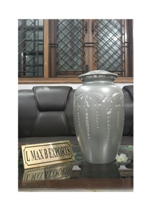 Urne funéraire en métal de la meilleure qualité avec un design floral unique noir argenté et plusieurs couleurs pour les cendres adultes - Product Image 4