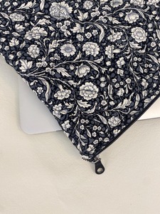 Housse pour ordinateur portable noir fait à la main Vintage Durable luxe matelassé pour hommes/femmes travail bureau université utilisation - Product Image 4