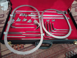 Nouvel ensemble complet de rétracteurs manuels montés sur table, kit d'instruments chirurgicaux orthopédiques en acier inoxydable pour interventions chirurgicales de base - Product Image 4