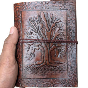 Carnet de luxe UDiMiSK en cuir de chèvre et de mouton, artisanal en terre cuite, couverture gaufrée à la main, papier pur recyclé imprimé en gravure - Product Image 1