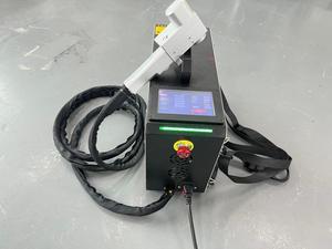 เครื่องเลเซอร์แบบใช้มือถือ100W 200W 300W 500W 1000W สำหรับกำจัดสีสนิม