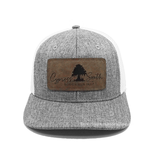 Gorra de camionero de malla blanca estructurada en color de diseño personalizable, estilo de calle joven y de tendencia, hecha a mano en el fabricante de Vietnam - Product Image 1