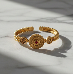 Elegante Brazalete de Oro con Piedras Preciosas, Joyería de Diseño para Mujer, Perfecto para Fiestas, Eventos y Celebraciones Especiales - Product Image 2