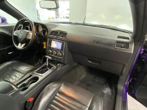 NEATLY USADO 2013 D-o-d-g-e Challenger R/T Classic RWD Dirección izquierda 50001-75000 Millas Euro IV Emisión - Product Image 2