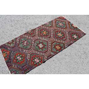 Tapis Kilim turc vintage 2,7x5,8 pi (83x177 cm), tapis en laine rouge uni - Product Image 2