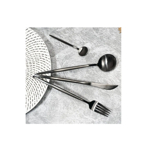 Ensemble de 24 pièces Ensemble de couverts en métal noir avec couverts et cuillères Ensemble de couverts Western en acier miroir au look unique - Product Image 5