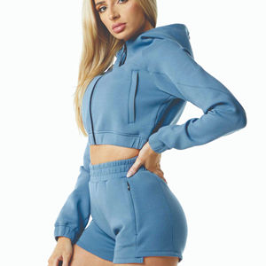 Impresión personalizada de las mujeres de moda logotipo personalizado de punto de verano ropa Crop Top de dos piezas pantalones cortos conjunto Joggers conjuntos trajes - Product Image 3