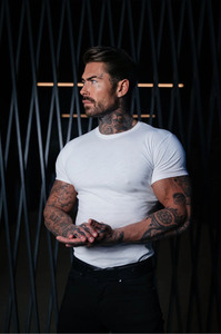 Venta al por mayor ropa a granel café flameado cuello redondo Camiseta para hombres 100% algodón transpirable logotipo personalizado gimnasio y entrenamiento camisetas para hombres - Product Image 4