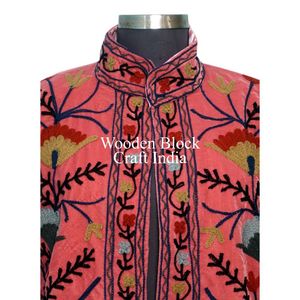 Chaqueta Corta de Invierno Suzani Vintage de Terciopelo Hecha a Mano, Chaqueta Bomber Boho Bordada con Flores, Ropa de Abrigo de Invierno Resistente al Viento - Product Image 4
